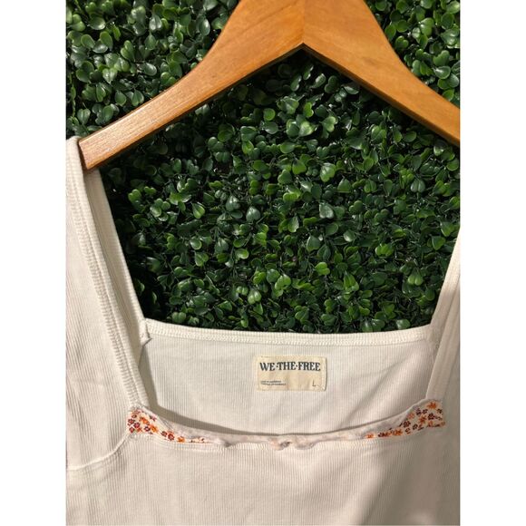 Free People We The Free Secrets Tee Tank Sz Large NWOT Cream Floral Cropped - Picture 2 of 5